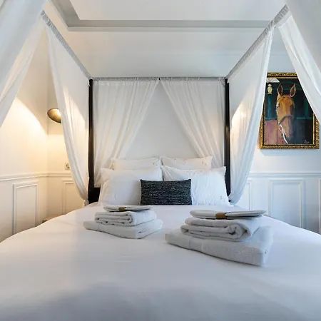 Alojamento de Acomodação e Pequeno-almoço La Bastide Du Rocher Boutique Hôtel&spa 4*