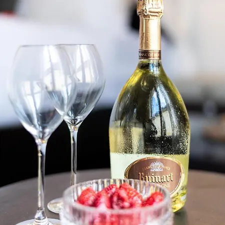 Alojamento de Acomodação e Pequeno-almoço La Bastide Du Rocher Boutique Hôtel&spa