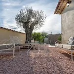 Bed & Breakfast La Bastide Du Rocher Boutique &