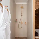 Bed & Breakfast La Bastide Du Rocher Boutique & 4*