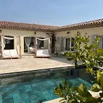 La Bastide Du Rocher Boutique & Oda ve Kahvaltı Roquebrune-sur Argens