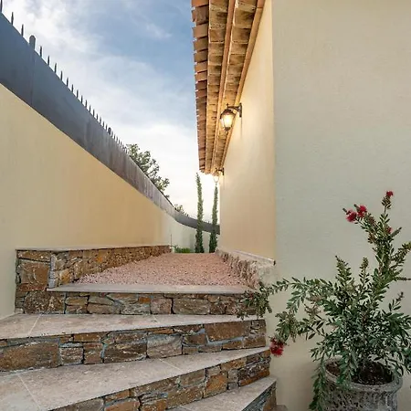 La Bastide Du Rocher Boutique & Bed & Breakfast