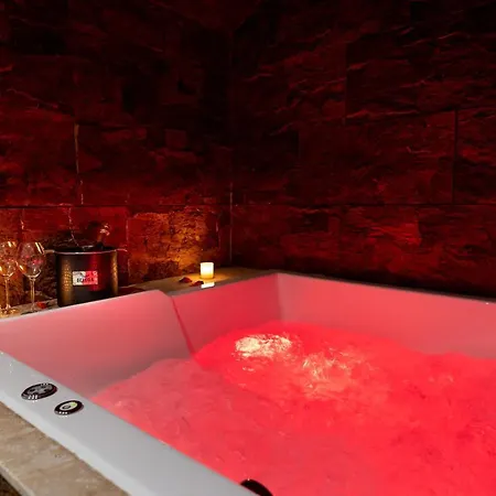 La Bastide Du Rocher Boutique & 4*